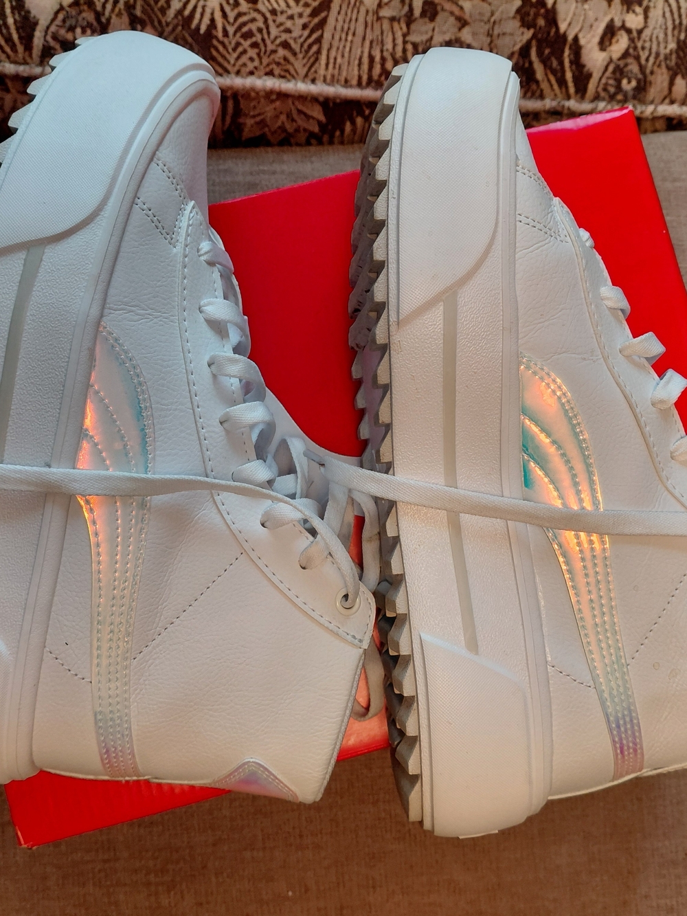 Puma White Platform Sneakers with Iridescent Stripe